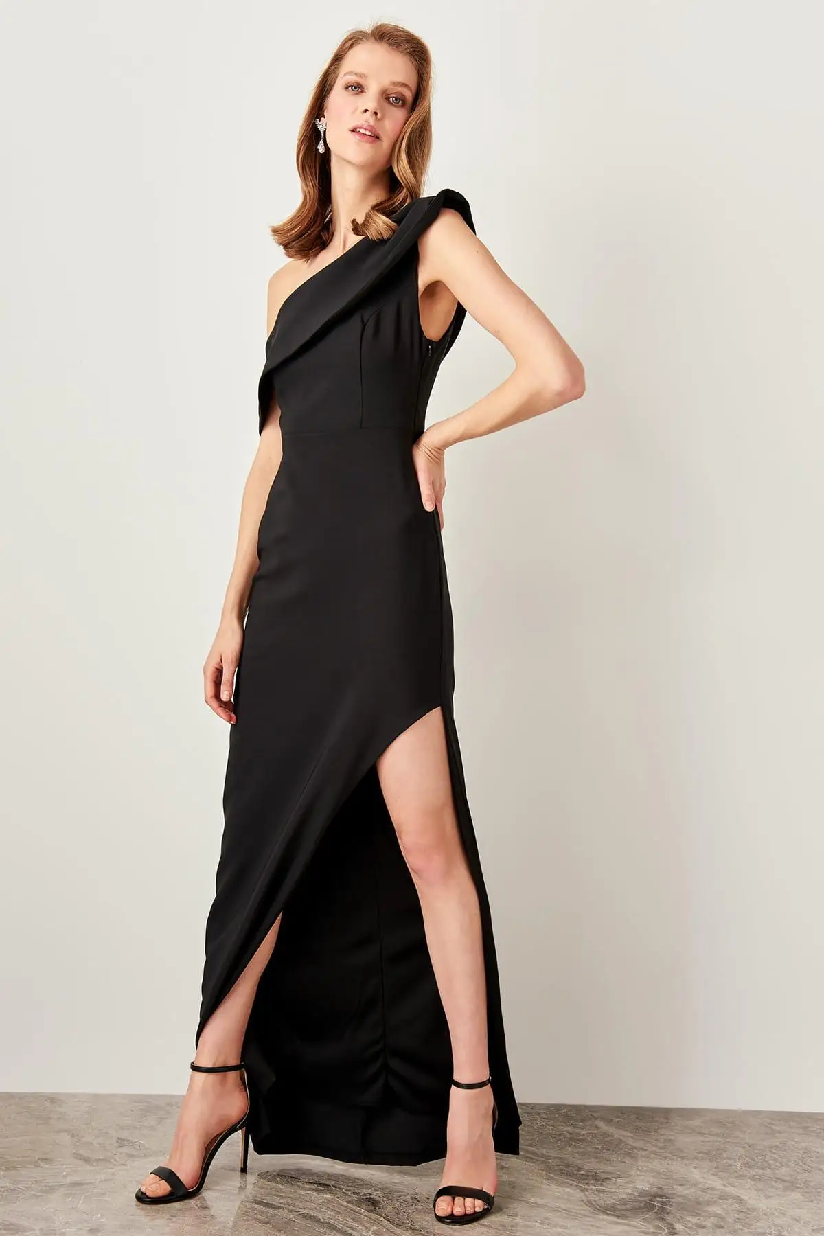 Trendyol черное платье с открытыми плечами TPRSS19BB0112|Женские платья| |