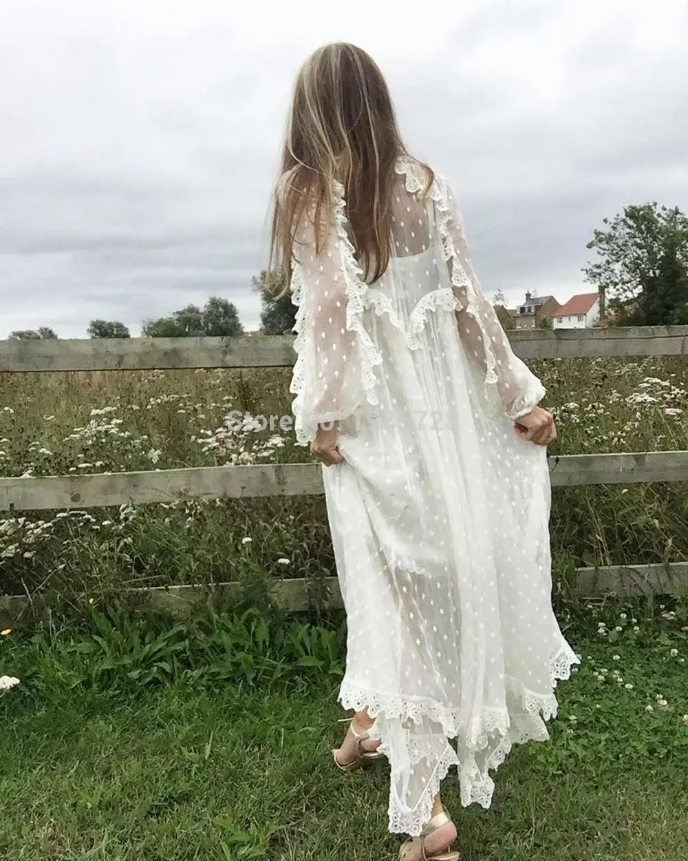 2018SS Новое роскошное шелковое белое платье средней длины с гребешком, алмазной вышивкой, кружевами и оборками, v-образным вырезом и кисточками