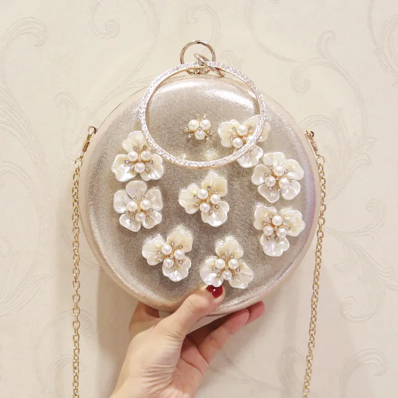 Элегантные женские вечерние мини сумки украшенные жемчугом и цветами из бусин