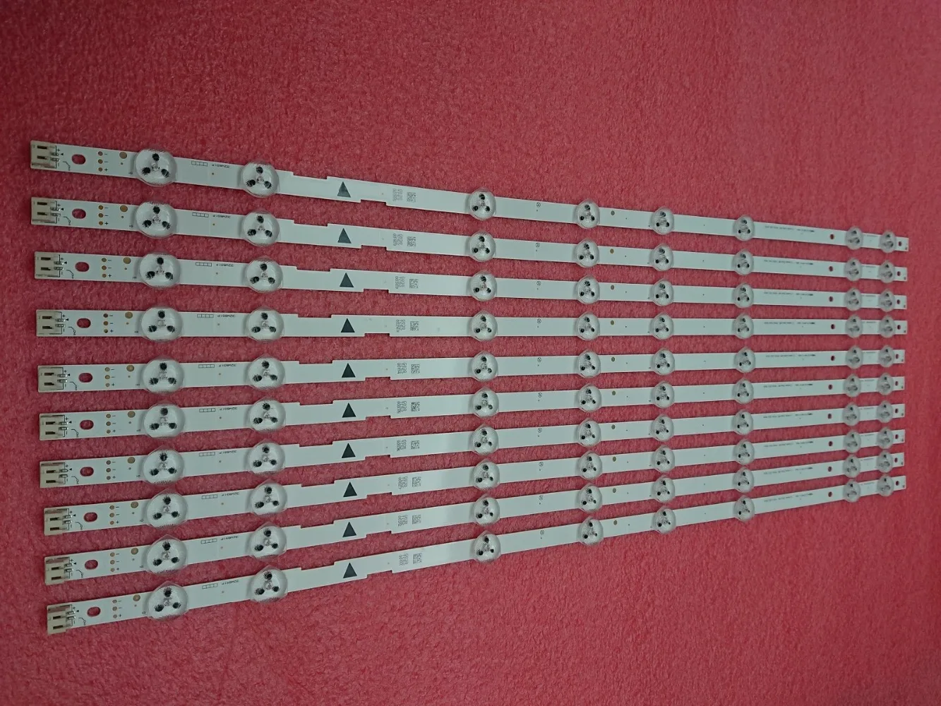 Новый комплект 2 шт. 8 светодиодный фонарь 560 мм для 32MD304V 32MD304X LG Innotek 32 дюйма NDF UDU 0GS038