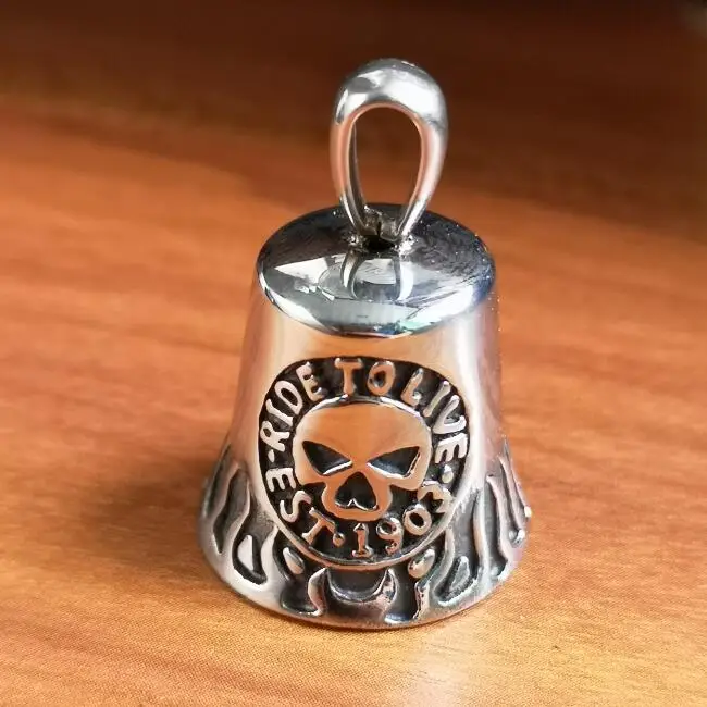 

Бесплатная доставка! Live ездить Череп Байкер Подвеска из нержавеющей стали ювелирные изделия рождественские подарки байкерские колокол кул...