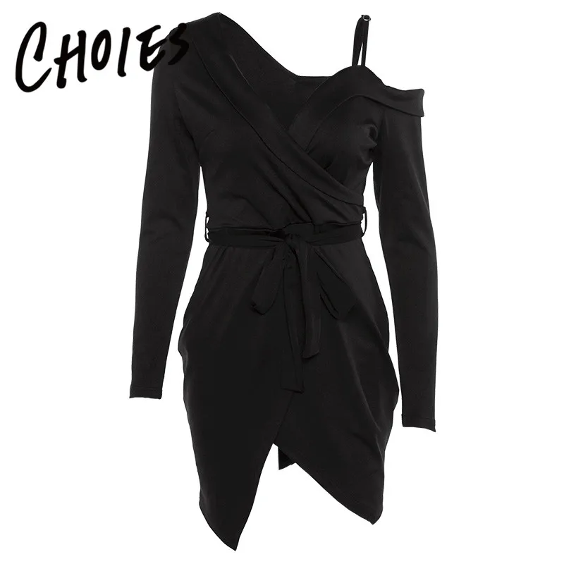 Черное мини-платье с v-образным вырезом и завязкой на талии длинными рукавами