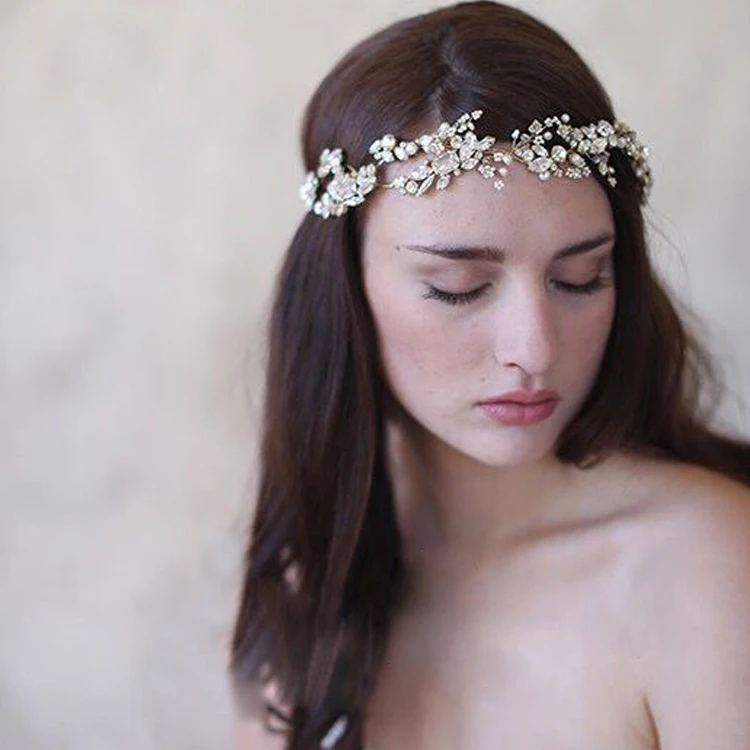 Винтажная корона в стиле барокко золотистого цвета тиара с кристаллами