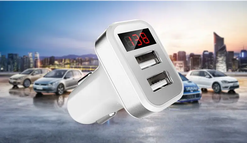 Автомобильное зарядное устройство с цифровым дисплеем два usb порта для iPhone iPad