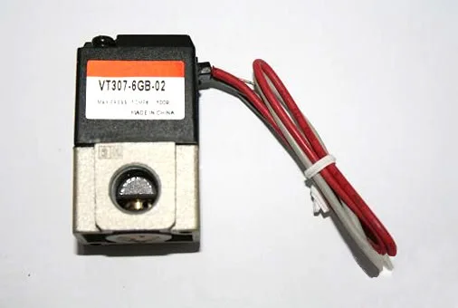 

3 way direct drive Solenoid valve VT307-5G-01 1/8" Lead wring type 24V DC