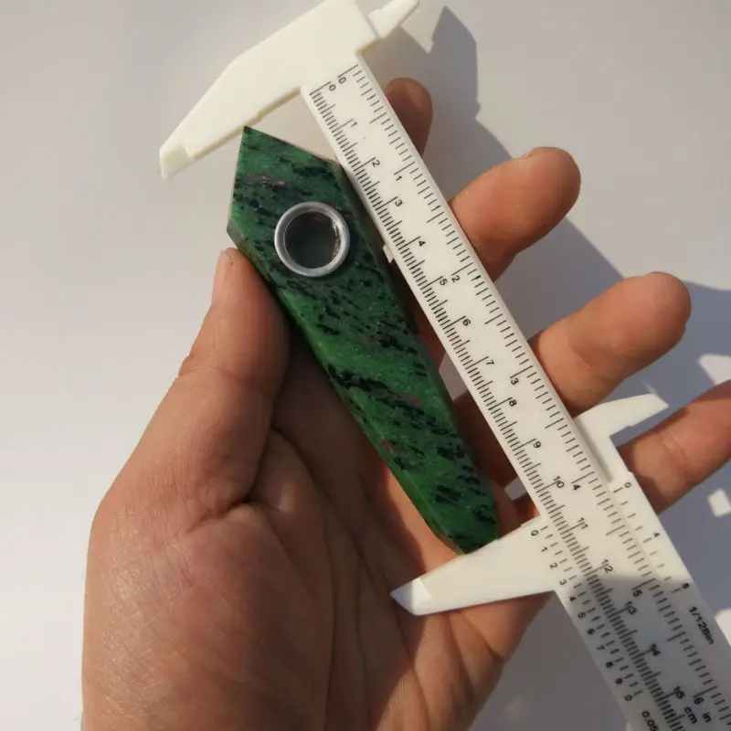 

Beautiful natural emerald stone smoking pipes quartz crystal smoking pipes for sale