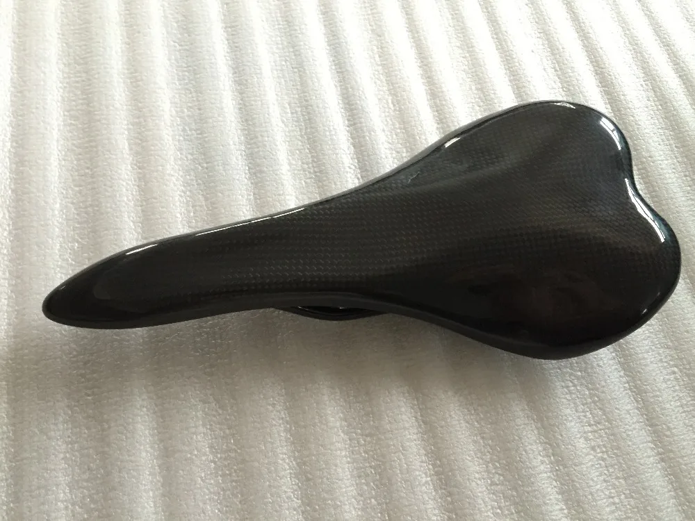 Новейшее глянцевое полностью углеродное седло OEM 3K для дорожного велосипеда