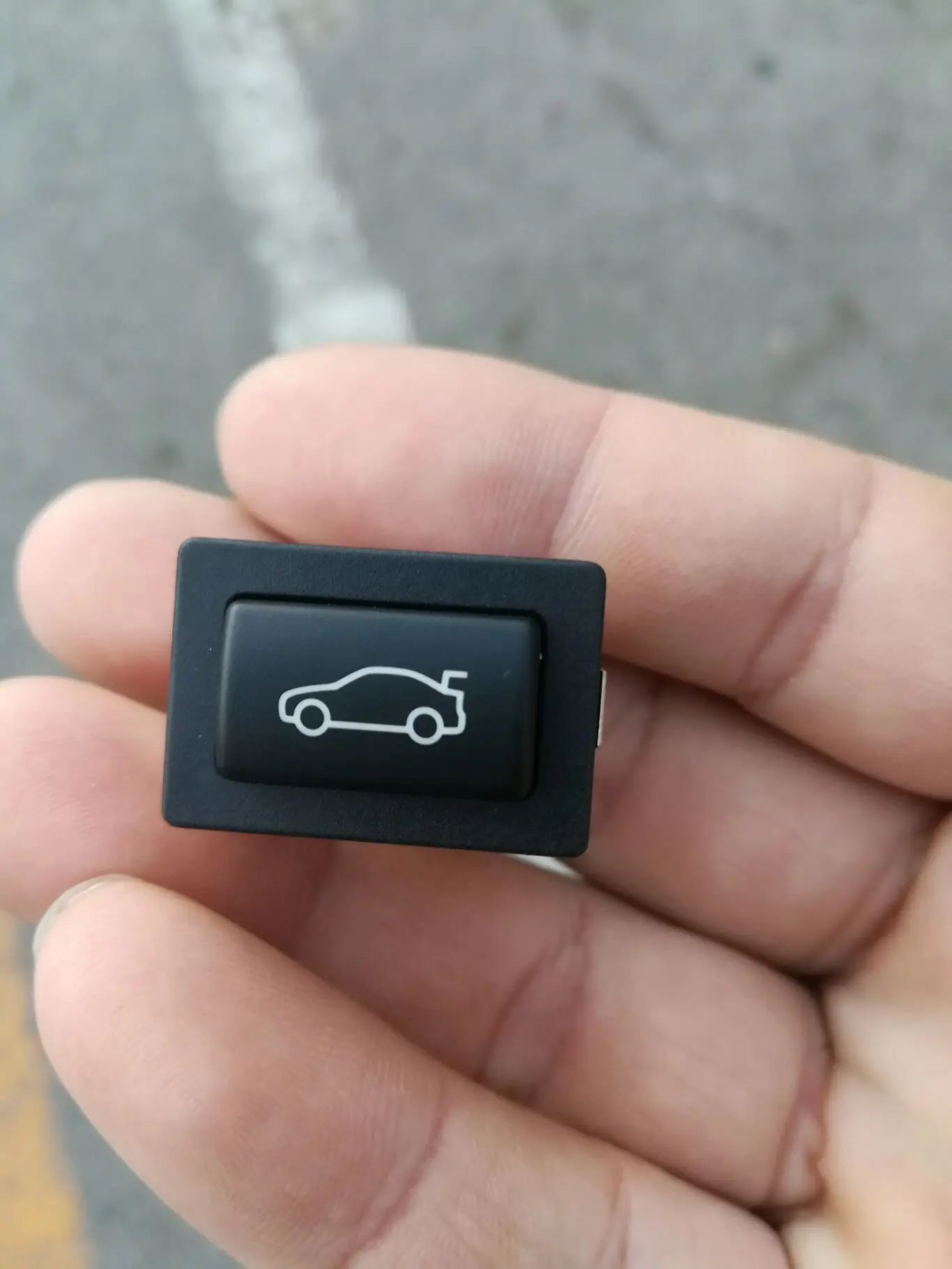 Кнопка управления багажником нажмите для BMW E60 E90 E87 F18 F02 X1 F20 G38 F30 F35|Кабели адаптеры