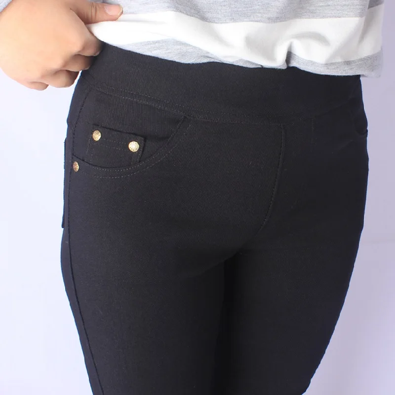 Женские брюки карандаш Clobee повседневные Капри белого черного темно синего цвета