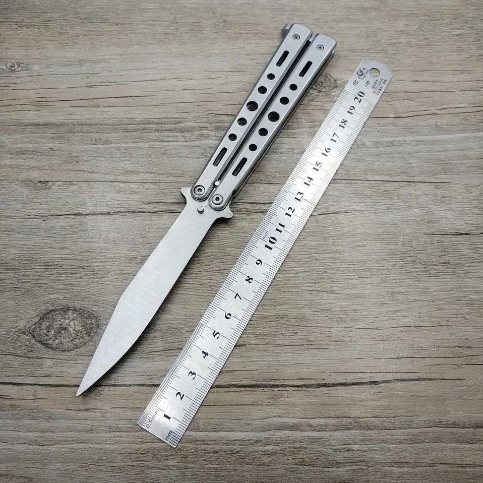 Silver color Дропшиппинг тренировочный нож из нержавеющей стали складной титановый нож бабочка косплей нож без края тупой инструмент черный камуфляж цвет - Цвет: Silver color