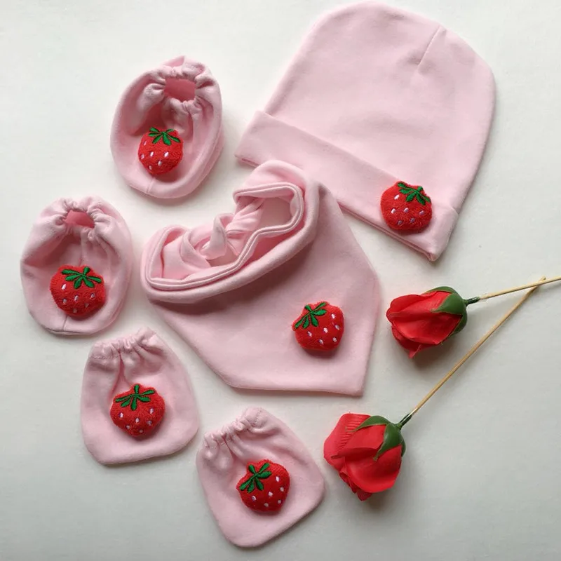 

100% Handmade Cotton Newborn Baby Mittens to Avoid Scratching Face, 0-6 months Cute Infant Gloves, Hat, Bib 4pcs Sets