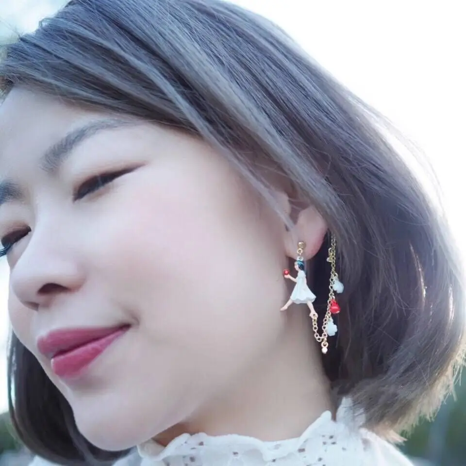 amybaby ручной работы Франция дизайнерские Эмаль глазури и белым снегом и красное яблоко(Red Apple), asymmetrice Висячие серьги для женщин, ювелирные изделия для вечерние