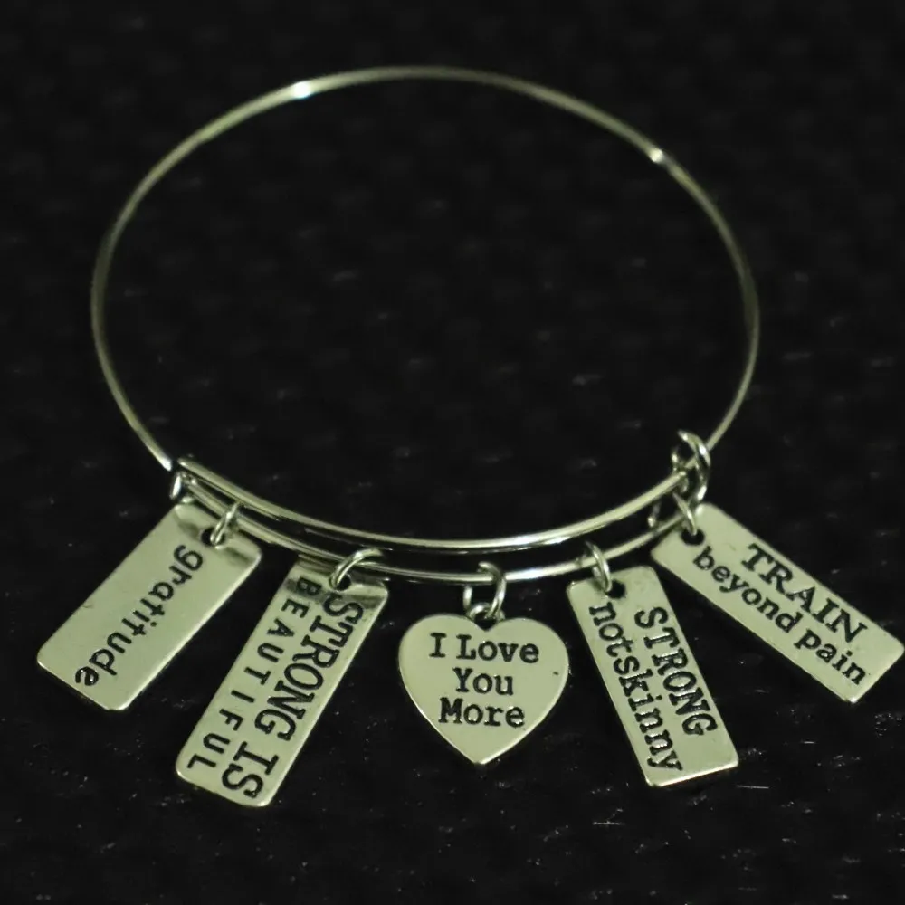 Прочный красивый прочный не тонкий поезд за пределами боли я люблю тебя более