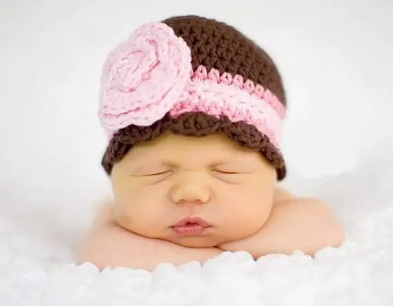 

100% cotton Newborn Crochet hat ,Newborn Baby girls Hats caps ,baby Brown hat with pink flowers newborn crochet photo props