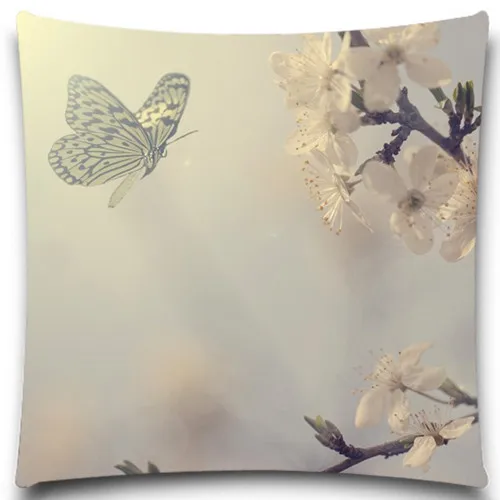 Красивая фиолетовая бабочка животные квадратная наволочка хлопок полиэстер
