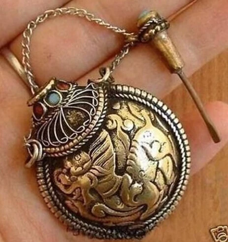Тибетская старая латунная резьба бутылка для табака Kirin Бесплатная