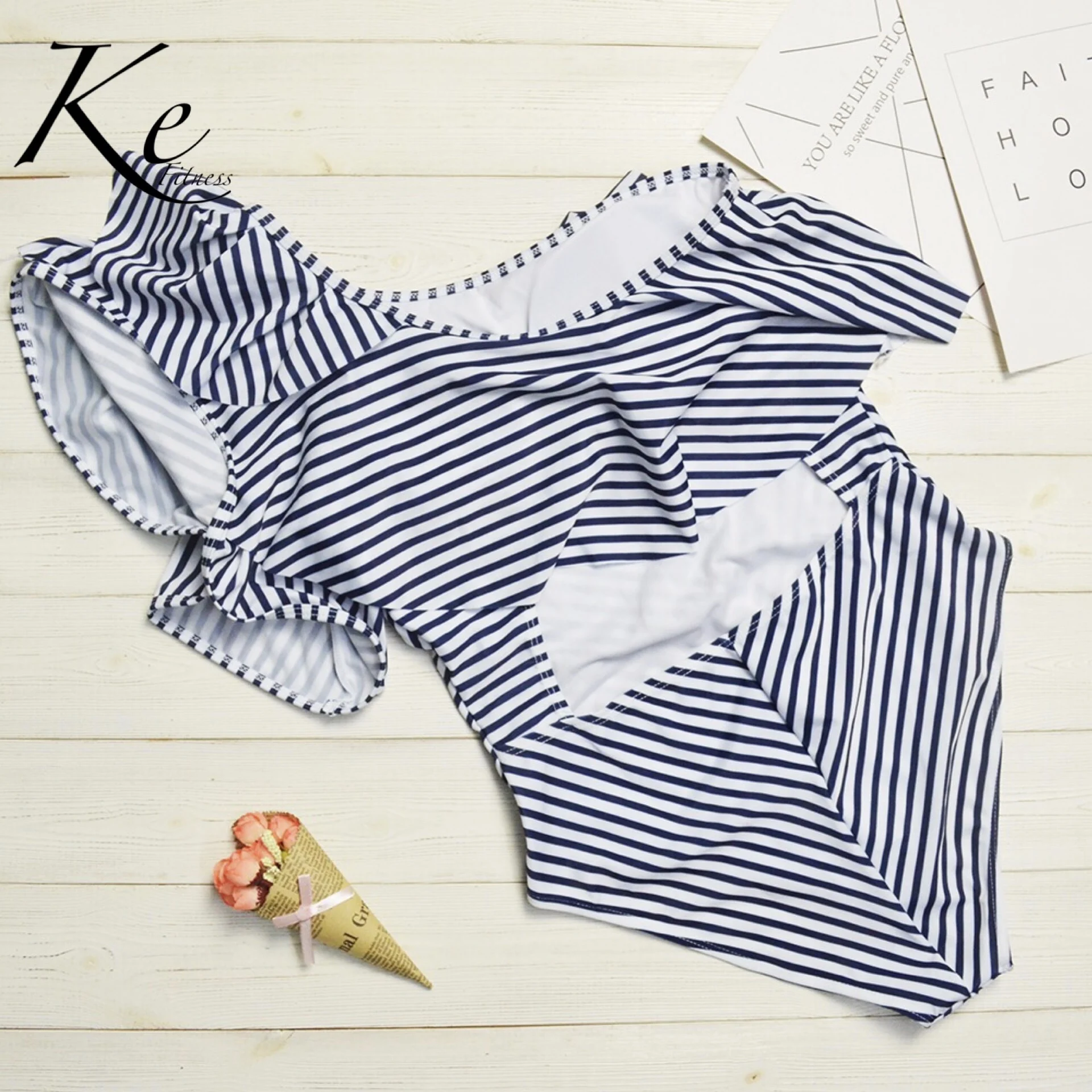 Купальник KE женский полосатый голубой белый 1 шт. плащ с оборками модный тренд для