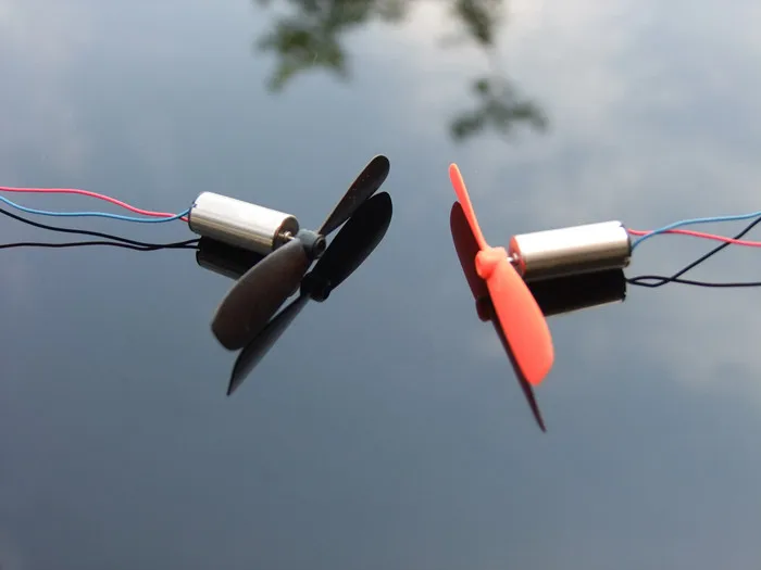 2PCS/LOT DM009 716 Coreless Motor With 45mm Propeller Moving-coil machine Model Four-axis aircraft motor Output axis 0.8 MM |