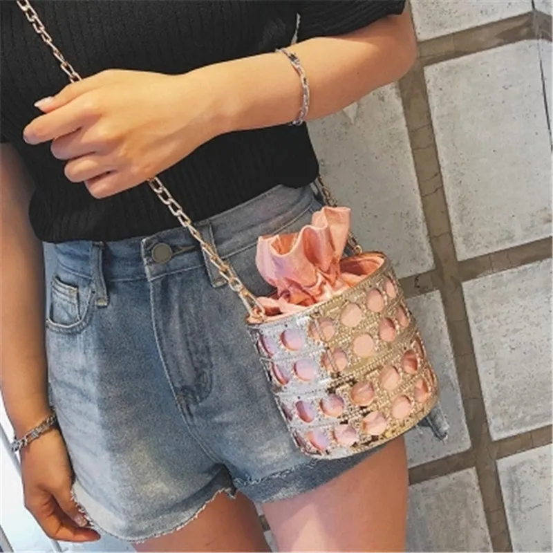 Blascher 2018 Ins Стиль Для женщин моды Crossbody сумки металлические заклепки панк байки