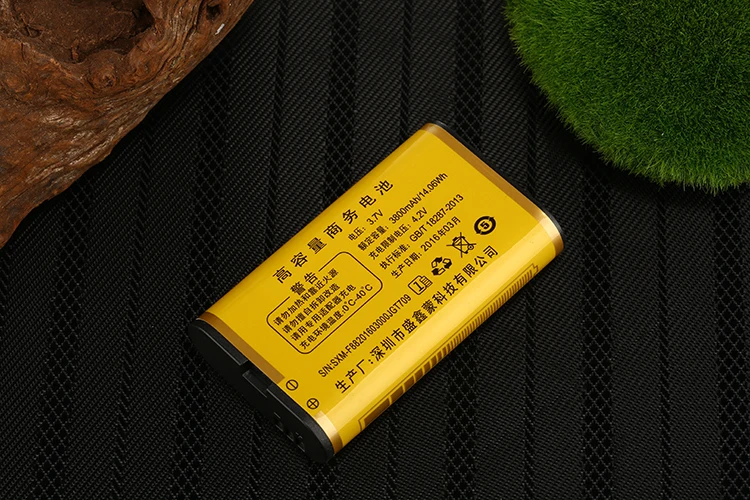 Прочный мини мобильный телефон с двумя sim-картами FM MP3 MP4 Русская кнопка большой звук дешевый телефон калькулятор фонарик