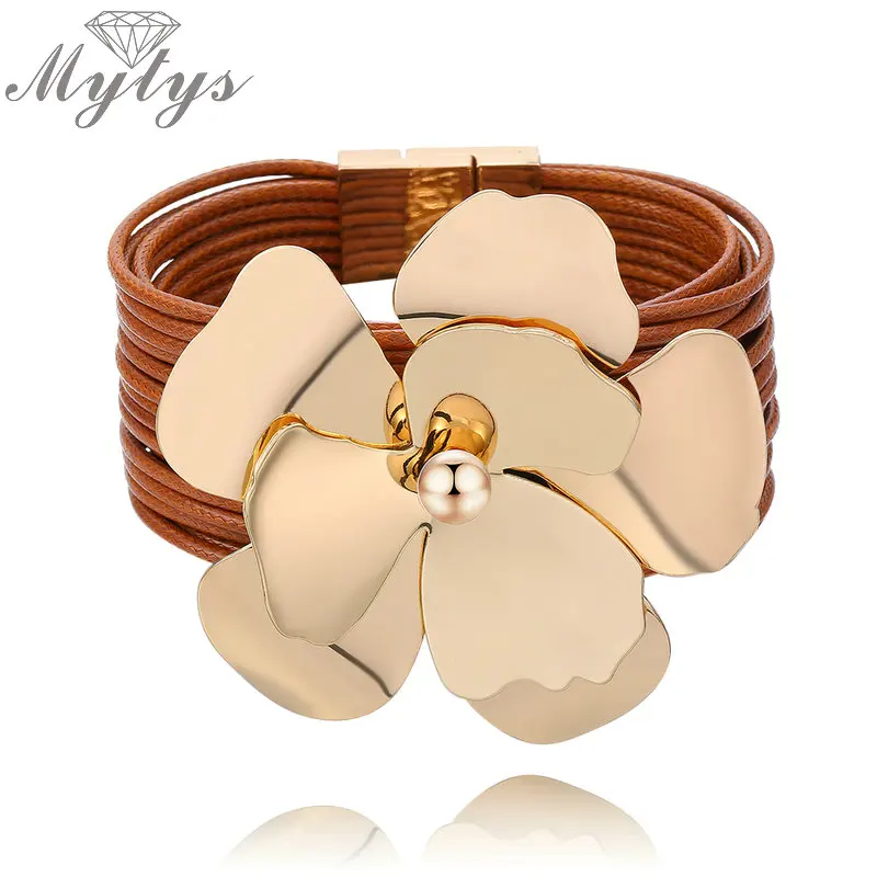 Женский многослойный браслет Mytys широкий из кожи с большим металлическим цветком