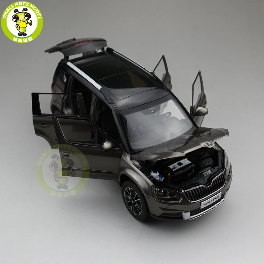 1/18 Skoda Yeti SUV литая модель металлическая модель автомобиля SUV Подарочная коллекция хобби темно-коричневый