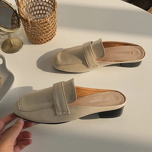 Beige Модные женские босоножки без задника с закрытым носком; женская летняя обувь; Новинка года; элегантные босоножки на низком каблуке; мягкие сандалии на плоской подошве - Цвет: Beige