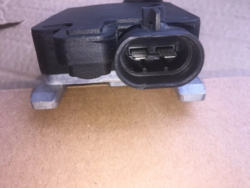 Быстрая доставка реле охлаждающего вентилятора двигателя для FORD FOCUS II C MAX III FIESTA VI