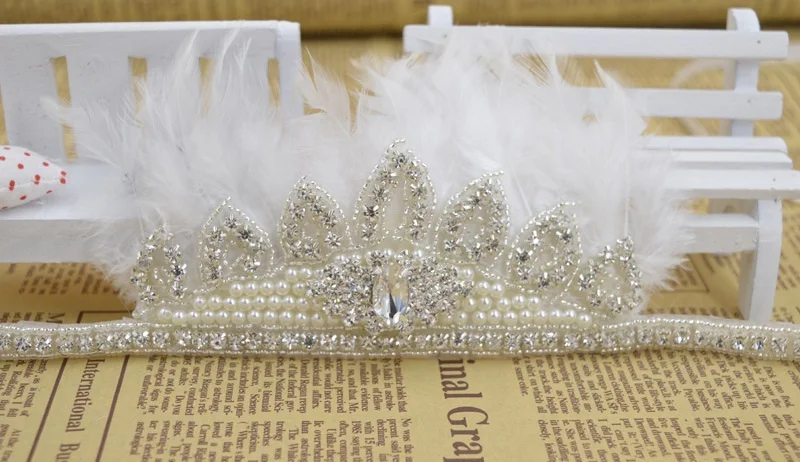 Бесплатная доставка жемчужины и кристаллический центр Детские перьевые тиары
