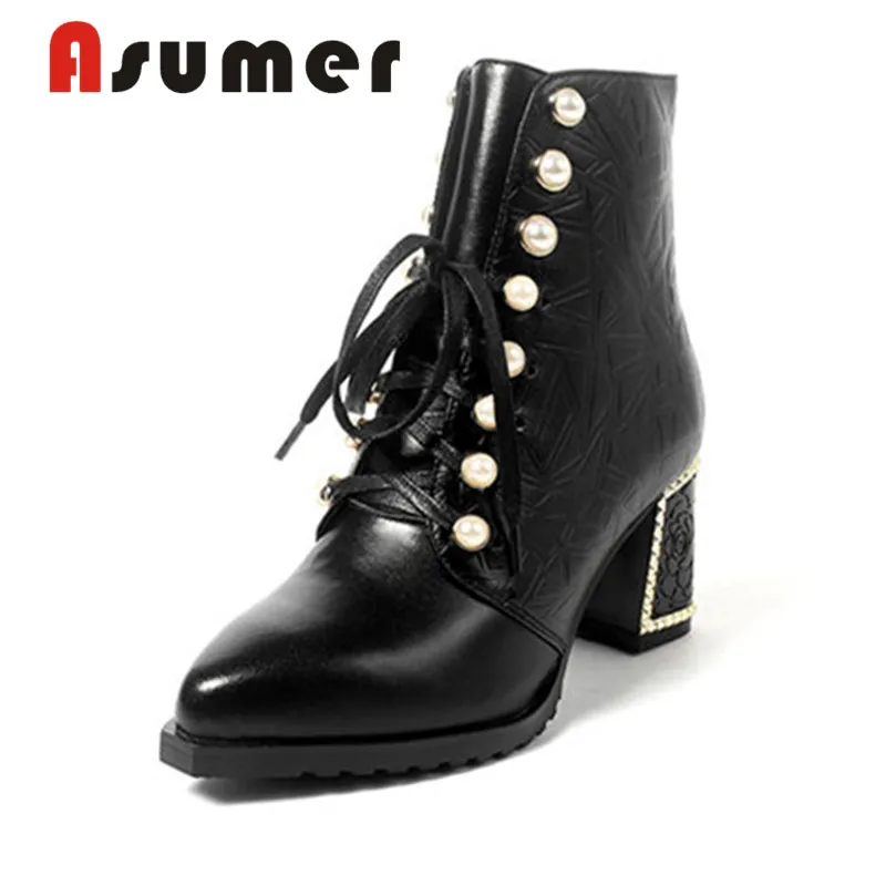 

ASUMER/Новинка 2018 года; Женские ботильоны с украшением из жемчуга; Ботинки на высоком каблуке на молнии с принтом; Модные ботинки из натурально...
