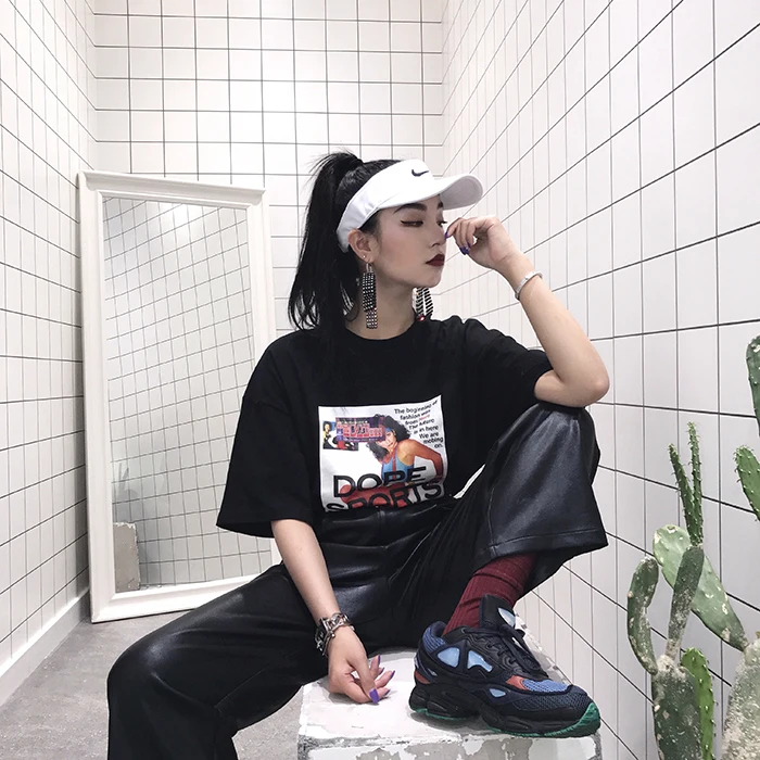 Женская футболка с коротким рукавом и круглым вырезом свободного покроя | одежда