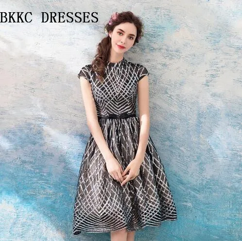 

High Neck Homecoming Dresses Cap Sleeves Vestidos Graduacion Vestido De Formatura Curto Knee Length Short Graduation Dress