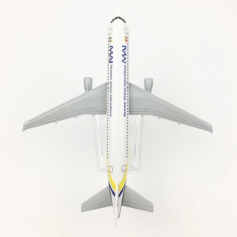16cm Myanmar Airlines Airplane Model A320 Metal Diecast Aviation MAI International Airways Aircraft Scale Toys 1:400 |