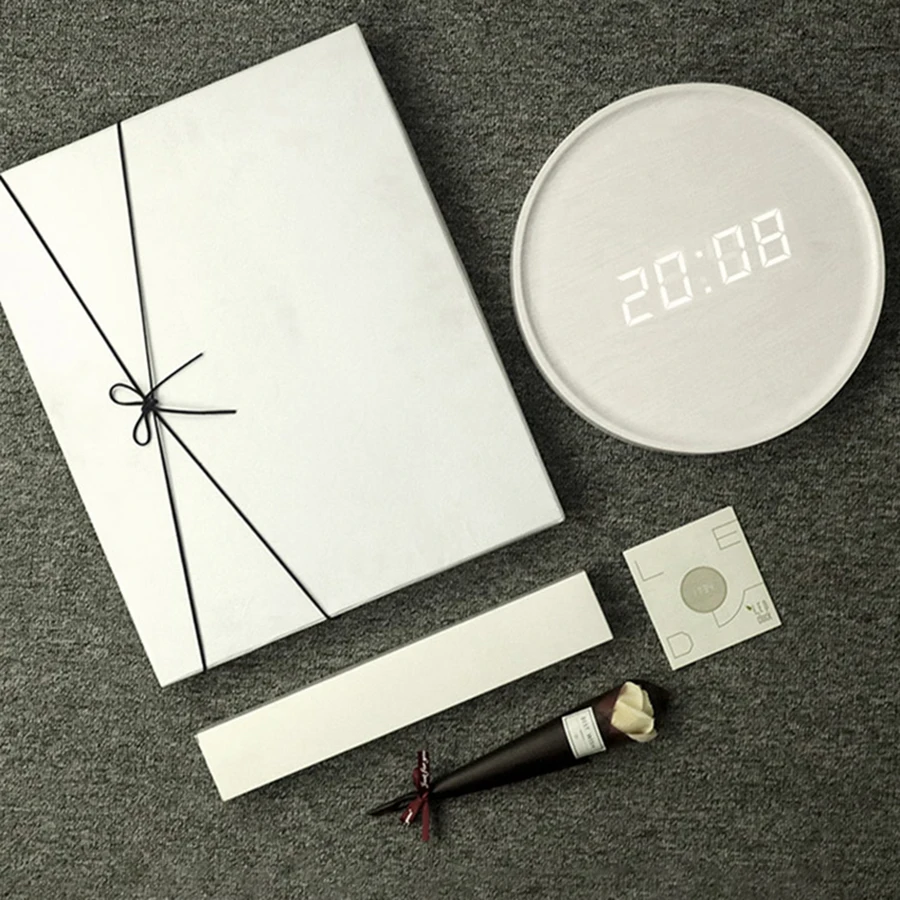 

Digital Wall Clock Big LED Time Calendar Temperature Humidity Port for Phone Automatically Adjust Brightness Design 3DBGV103