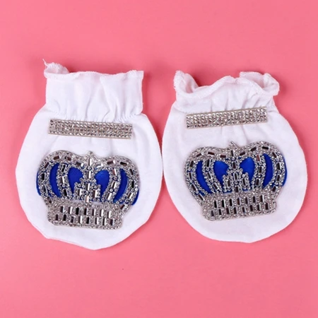 1 pair Sapphire 0-3 Month Newborn Baby Gloves Cotton White Color Rhinestone Crown Boy Mitten Baby Anti Scratching Gloves and Mittens - Цвет: 1 pair Sapphire