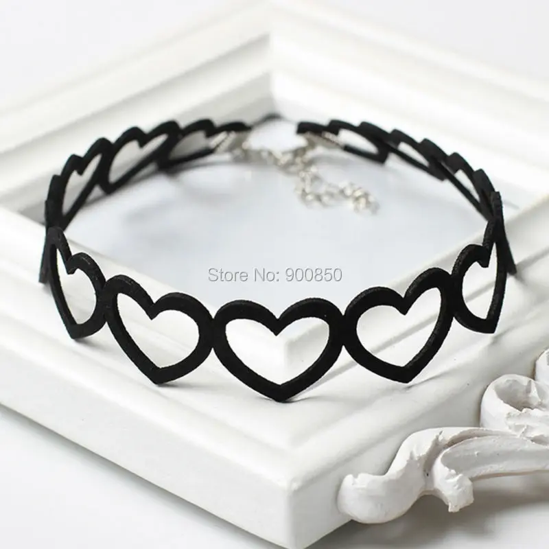 Чокер женский замшевый в готическом стиле модное ожерелье с коротким сердцем