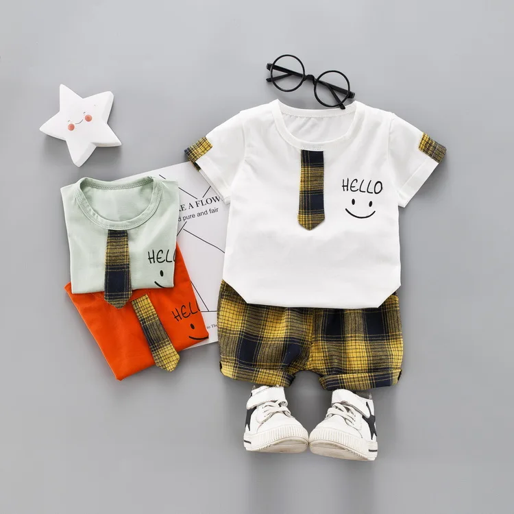 Летние комплекты одежды для маленьких мальчиков костюмы малышей футболка со