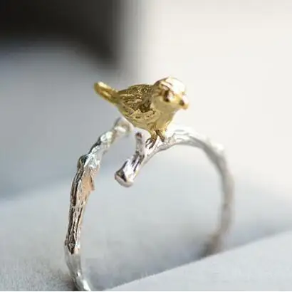 Женское кольцо в виде ветки птицы серебристого цвета | Украшения и аксессуары