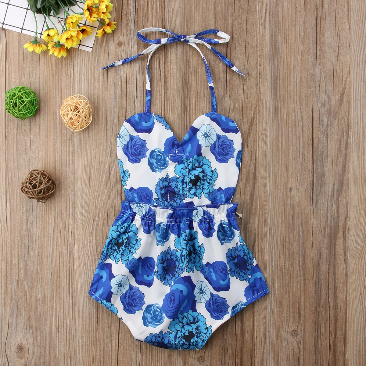 Летний кружевной комбинезон с лямкой на шее и цветочным рисунком для