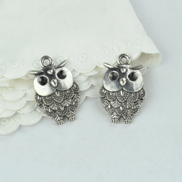 10 шт. сплав тибетского серебра покрытое подвеска в форме совы для