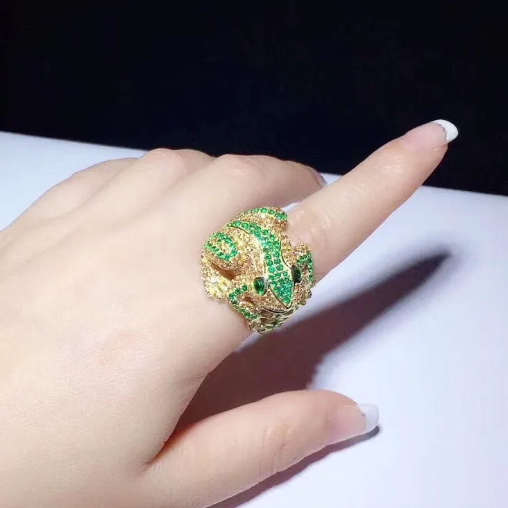Qi Xuan_Fashion Jewelry_Green Stone простые элегантные женские кольца-лягушки_ S925 Твердые серебряные модные кольца_ производитель прямые продажи