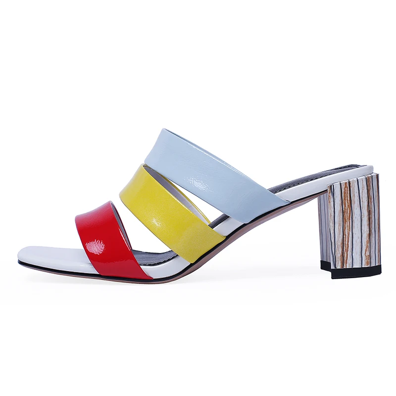 Тапочки женские из лакированного полиуретана заостренный носок на