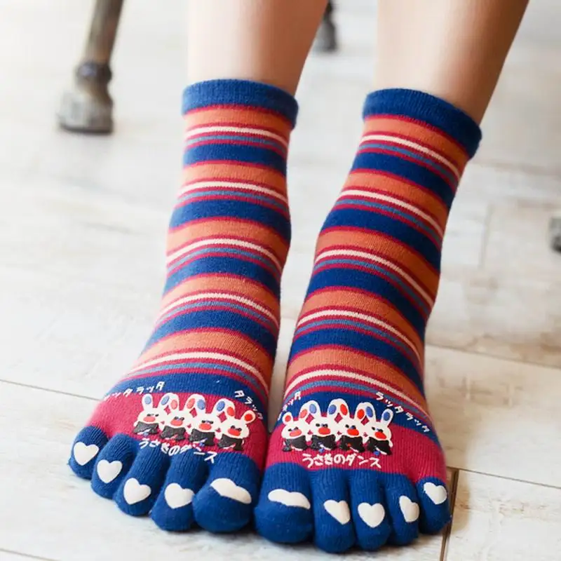 

3Pairs/lot Autumn and Winter Women's Girls Warm Soft cartoon Five Finger Toe Socks Women Cotton Socks Free Shipping