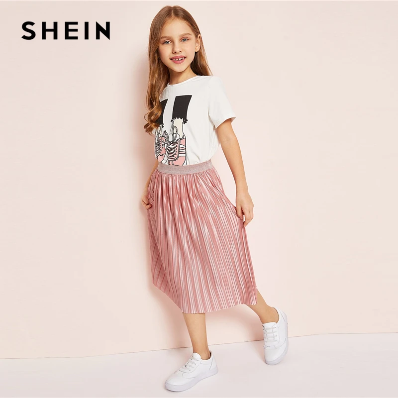 SHEIN/Детская Повседневная футболка с графикой для девочек и плиссированная сатиновая юбка комплект из двух предметов, г. Летний детский костюм с короткими рукавами