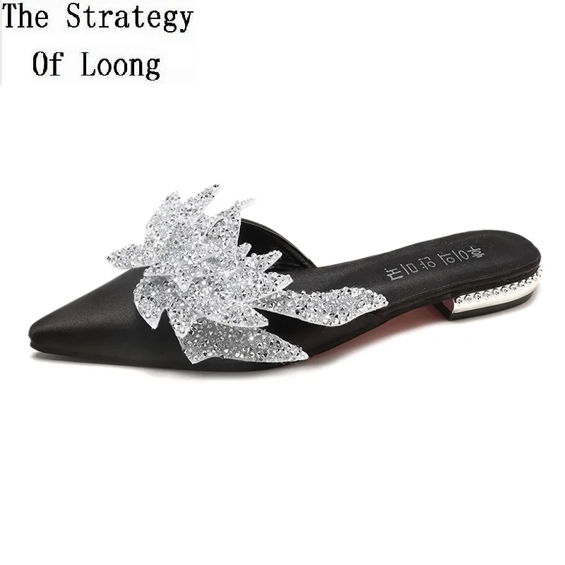 Женская пляжная обувь на плоской подошве с открытым носком украшенная цветами и