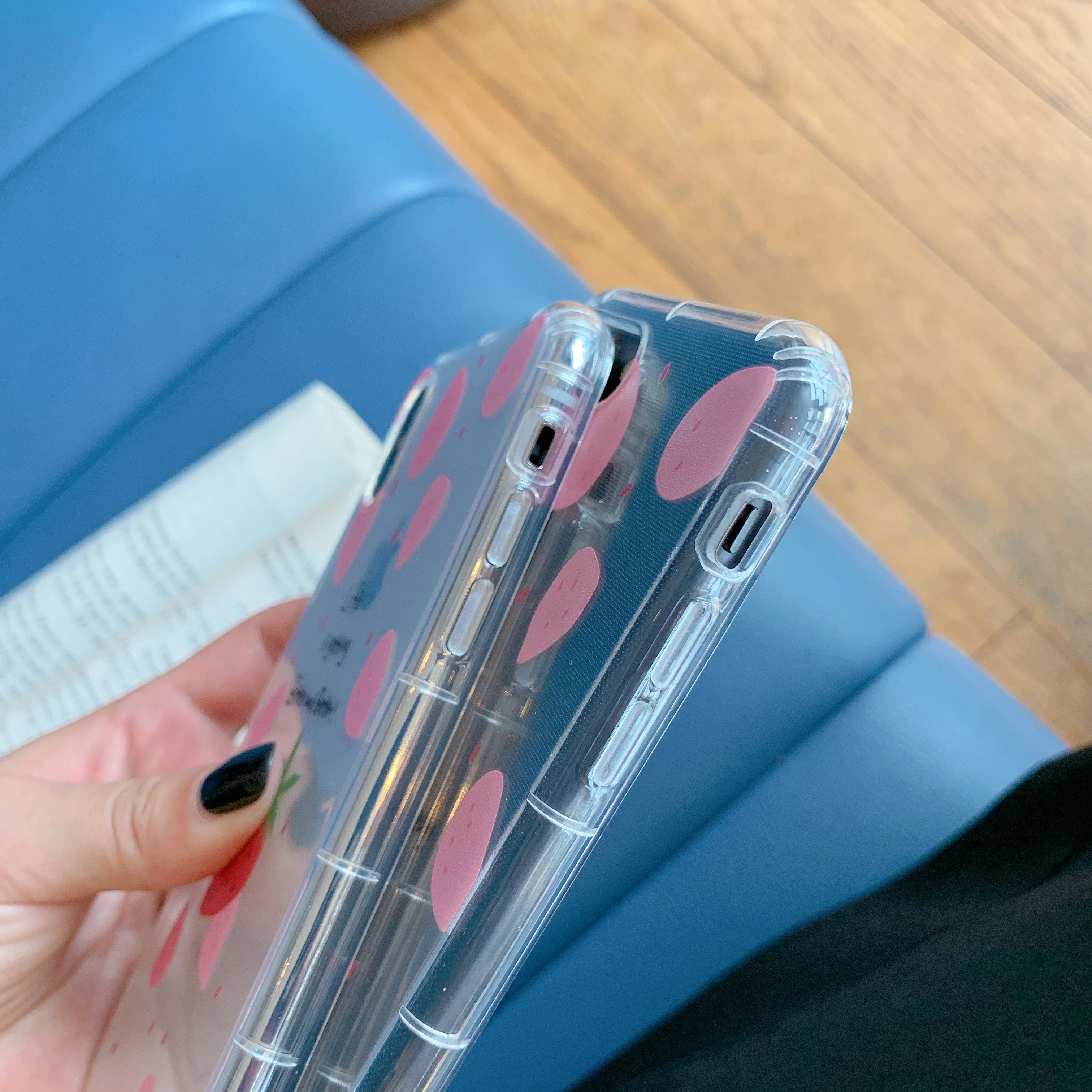 Мягкий чехол из ТПУ для iPhone XS MAX XR X 8 7 Plus 6 6s с английскими буквами и клубникой