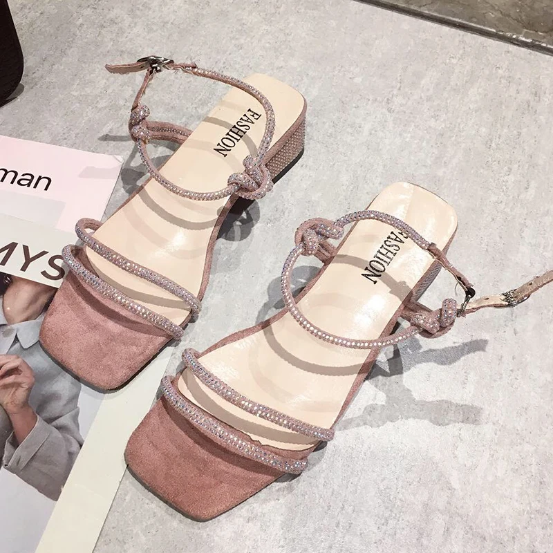 2019 новые летние женские сандалии для зрелых женщин элегантные вечерние туфли на