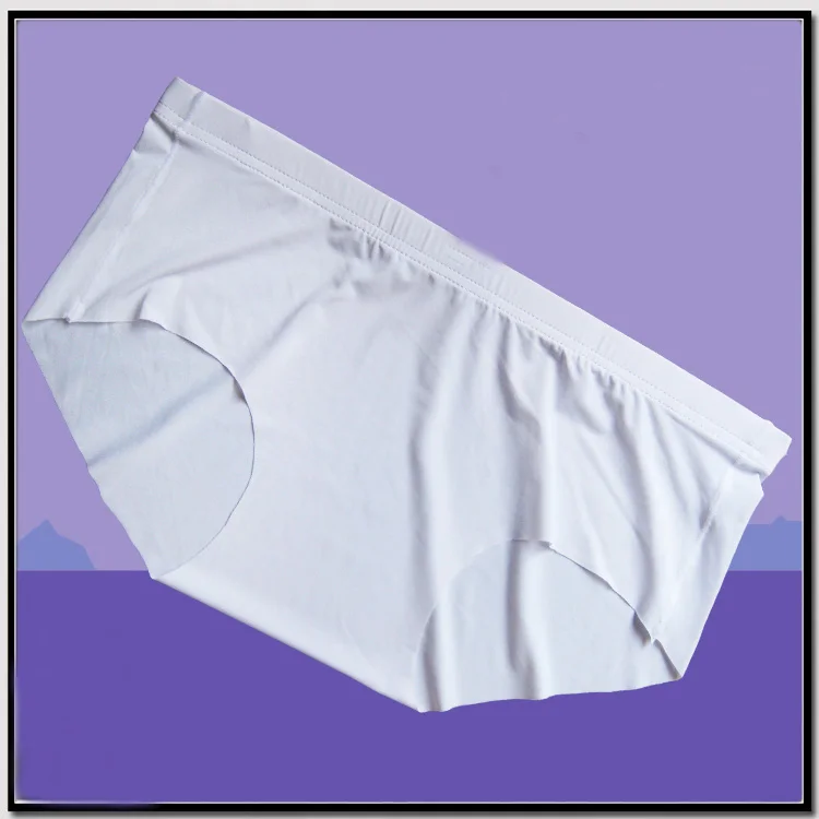 Мужские сексуальные трусы боксеры удобные бесшовные шелковые без швов нижнее