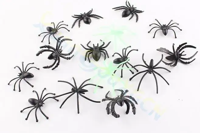 8000 шт. Пластиковый черный паук украшение для вечевечерние НКИ на Хэллоуин