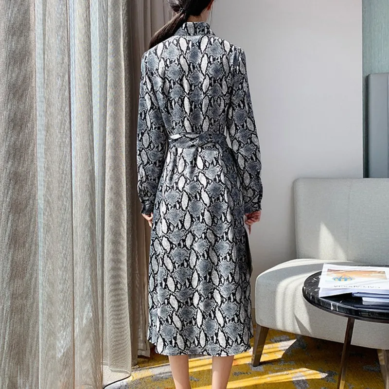 TWOTWINSTLE повседневное шифоновое платье с принтом женские лацканы длинным рукавом